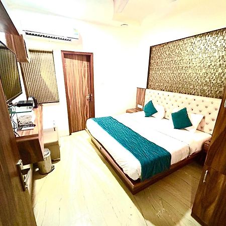 Hotel The Tomar Hospitality Neu-Delhi Exterior foto
