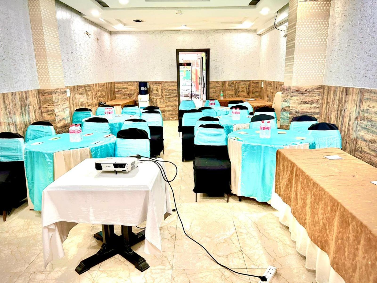 Hotel The Tomar Hospitality Neu-Delhi Exterior foto